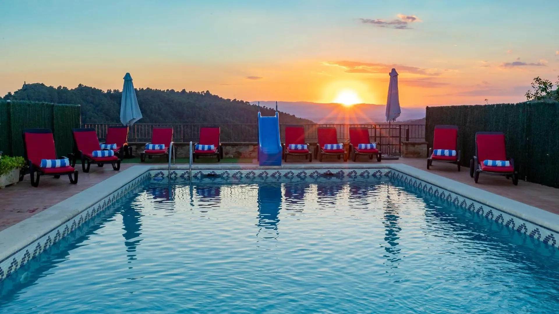 21 Sleeps Private Pool Villa & Bbq Near Barcelona Rocafort  Spain