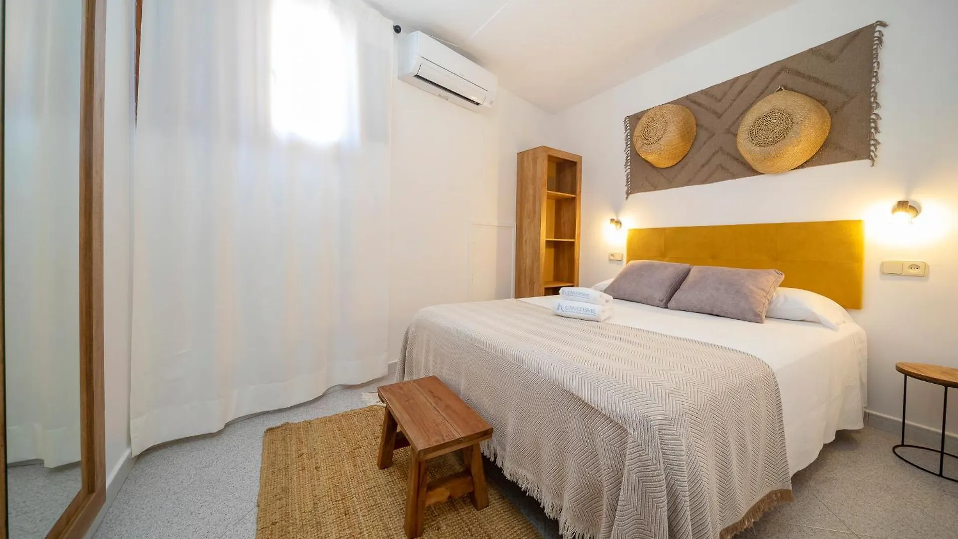 21 Sleeps Private Pool Villa & Bbq Near Barcelona Rocafort  Rocafort (Catalonia)